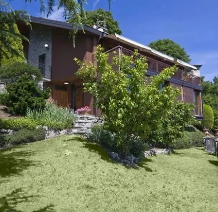 Villa Sleeps 6 Pool